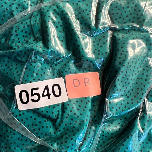 Women's dress emerald long sleeve KENAR2 100% Silk green back button neck size 6 - Picture 11 of 11